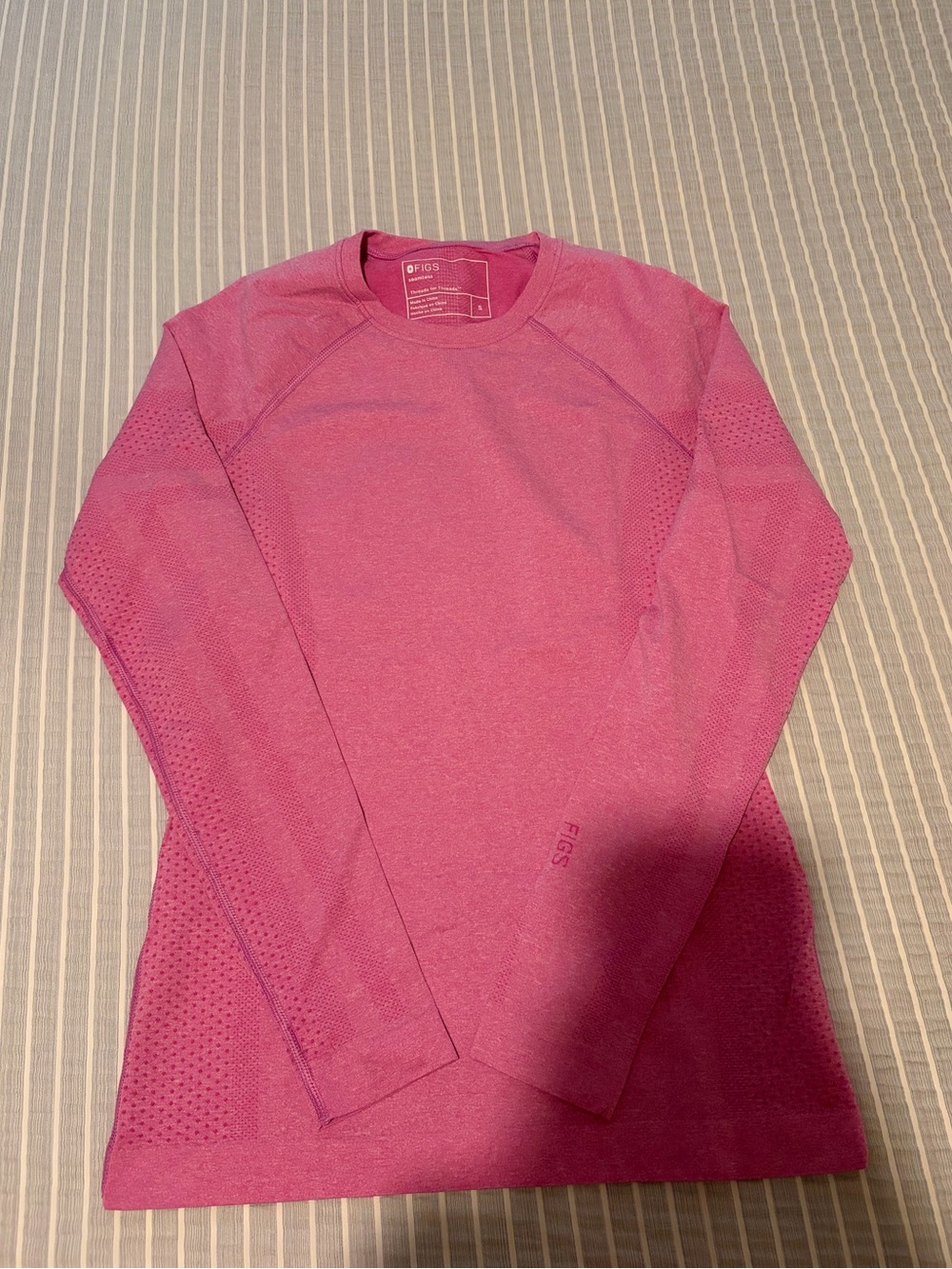 Figs salta long sleeve under scrub pink